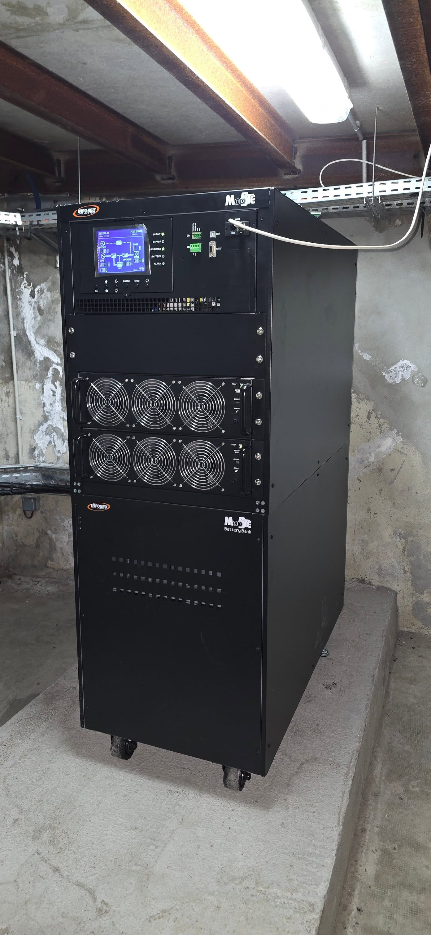 ALIMENTATION SANS INTERRUPTION TECHNOLOGIE