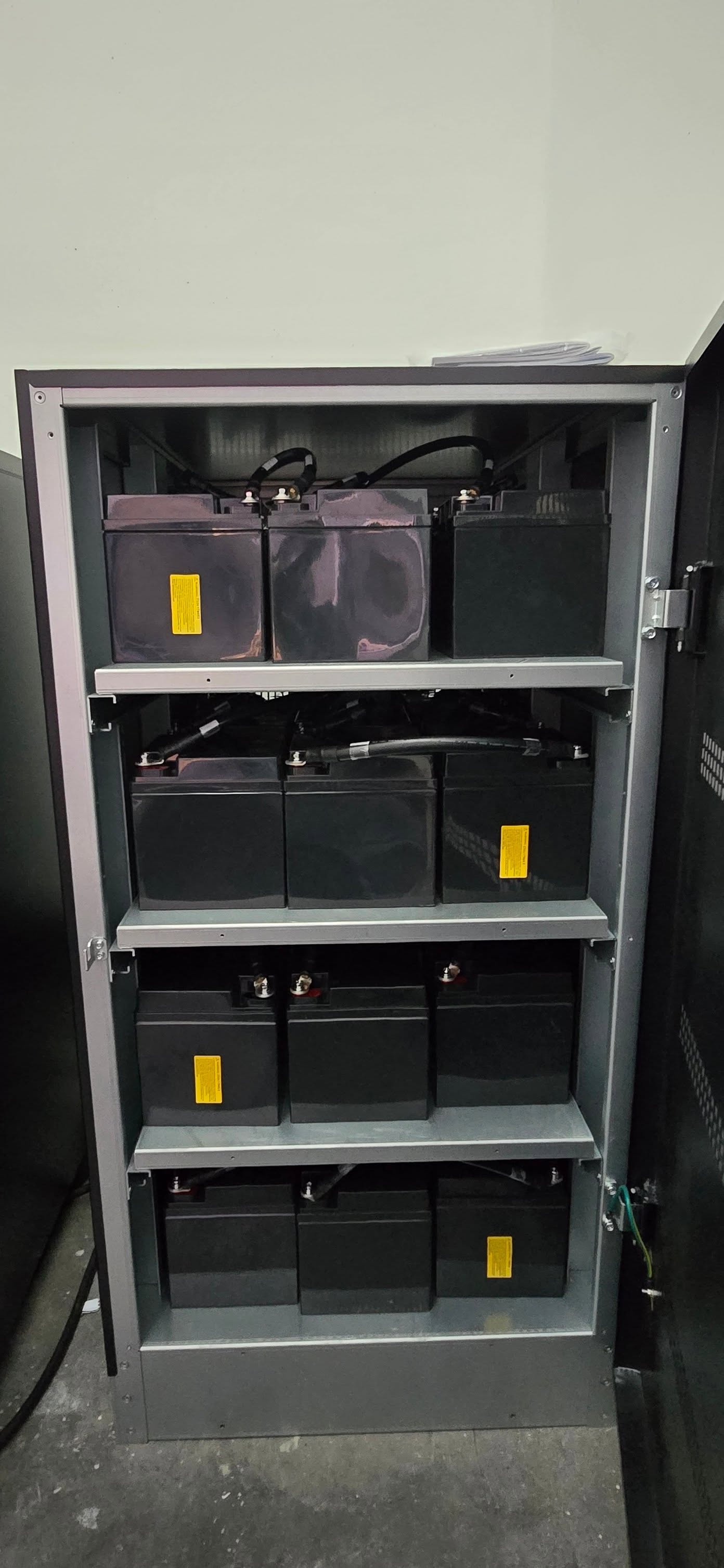 ALIMENTATION SANS INTERRUPTION TECHNOLOGIE