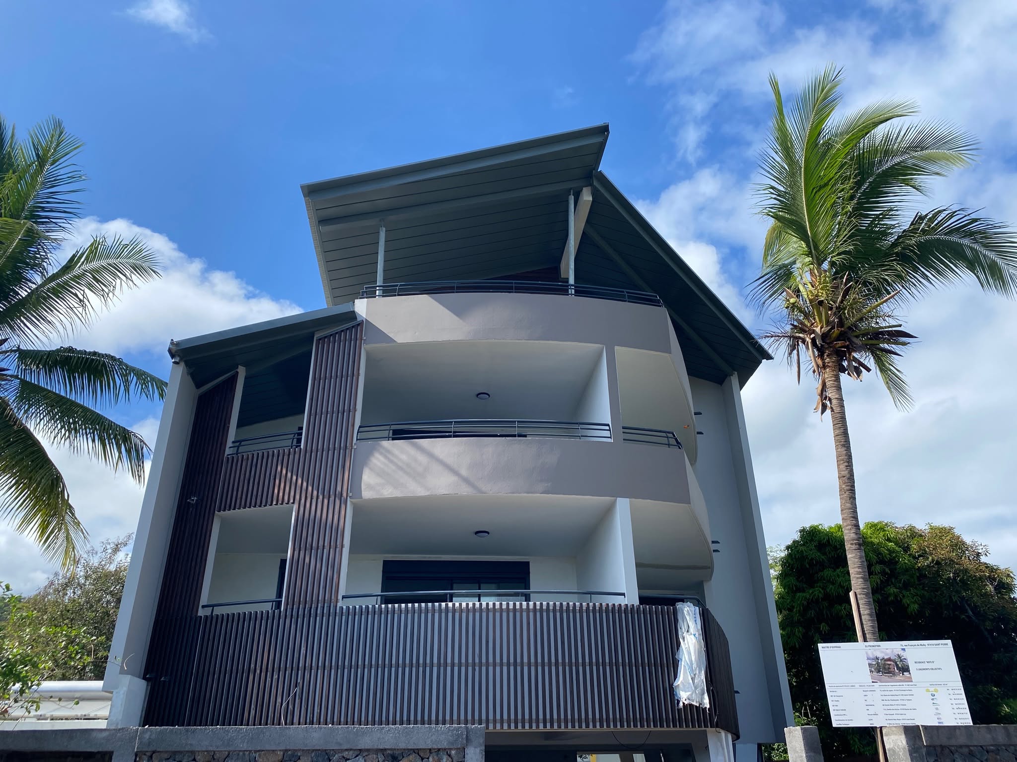 CONSTRUCTIONS METALLIQUES RIVIERE - RMETAL OI
