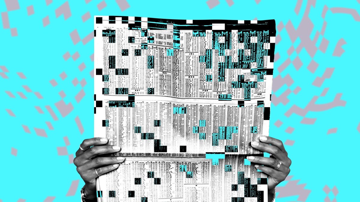 Illustration d'une personne tenant un journal dont les pages sont remplies de textes générés