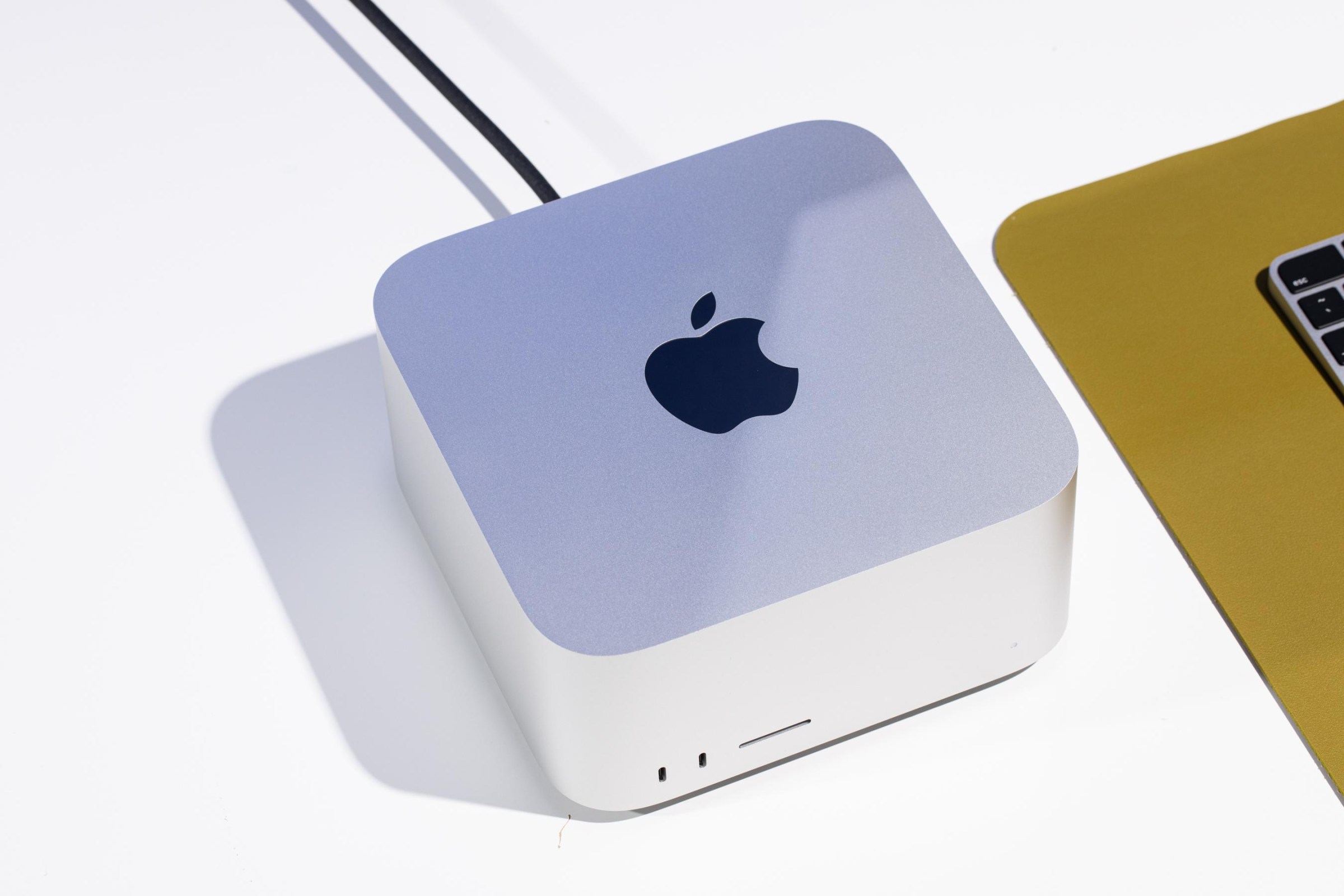Mac Studio faisant tourner Muse Spark Open