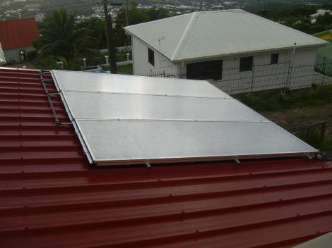 Chauffage solaire de la piscine intérieure